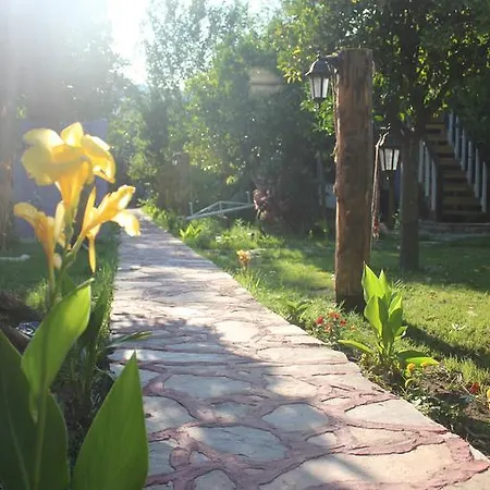 Tahtavilla بيت ضيافة كمر