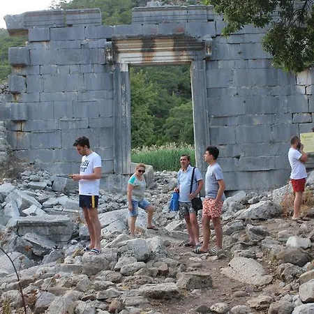 ゲストハウス Tahtavilla