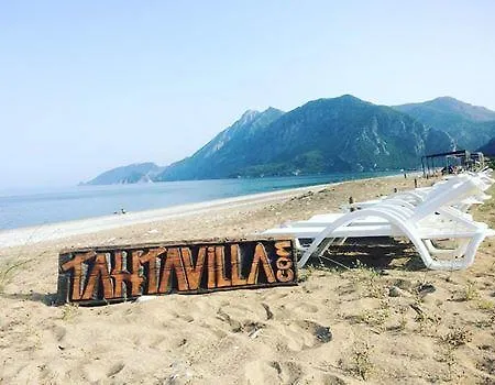 Tahtavilla קמר